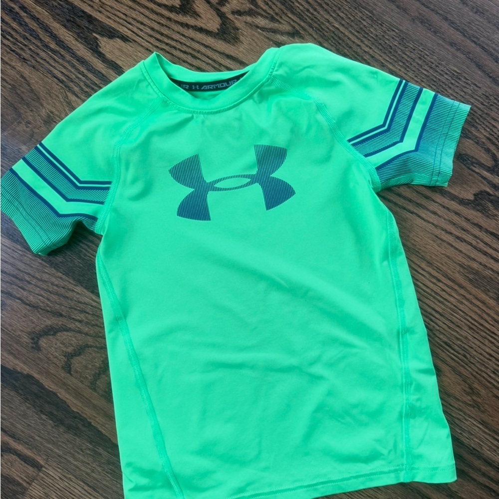 Under Armour Green Short Sleeve Shirt